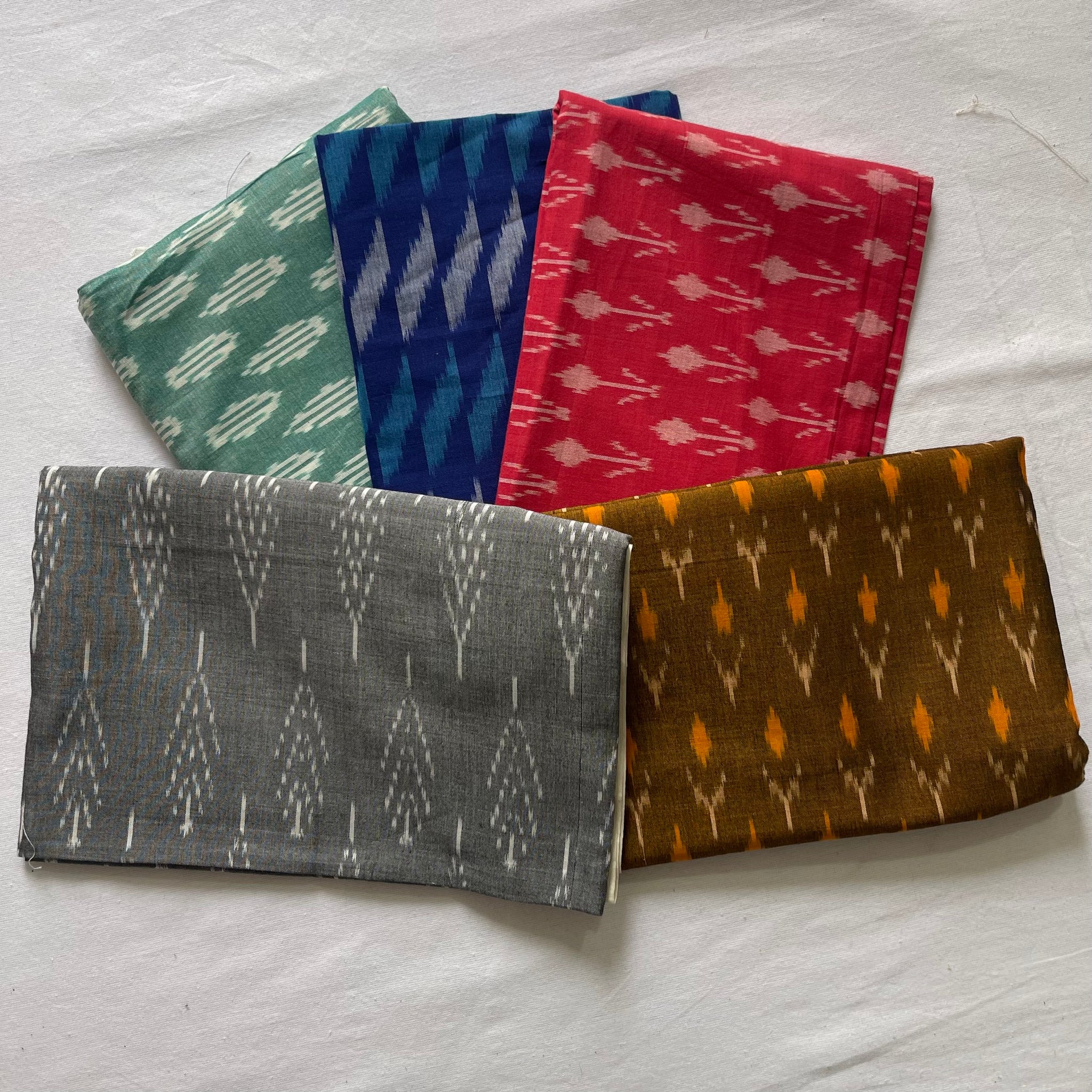 🌟 Festive Combo Offer: Handloom Ikkat Blouse Fabric – Set of 5 (1 Meter Each) 🌟