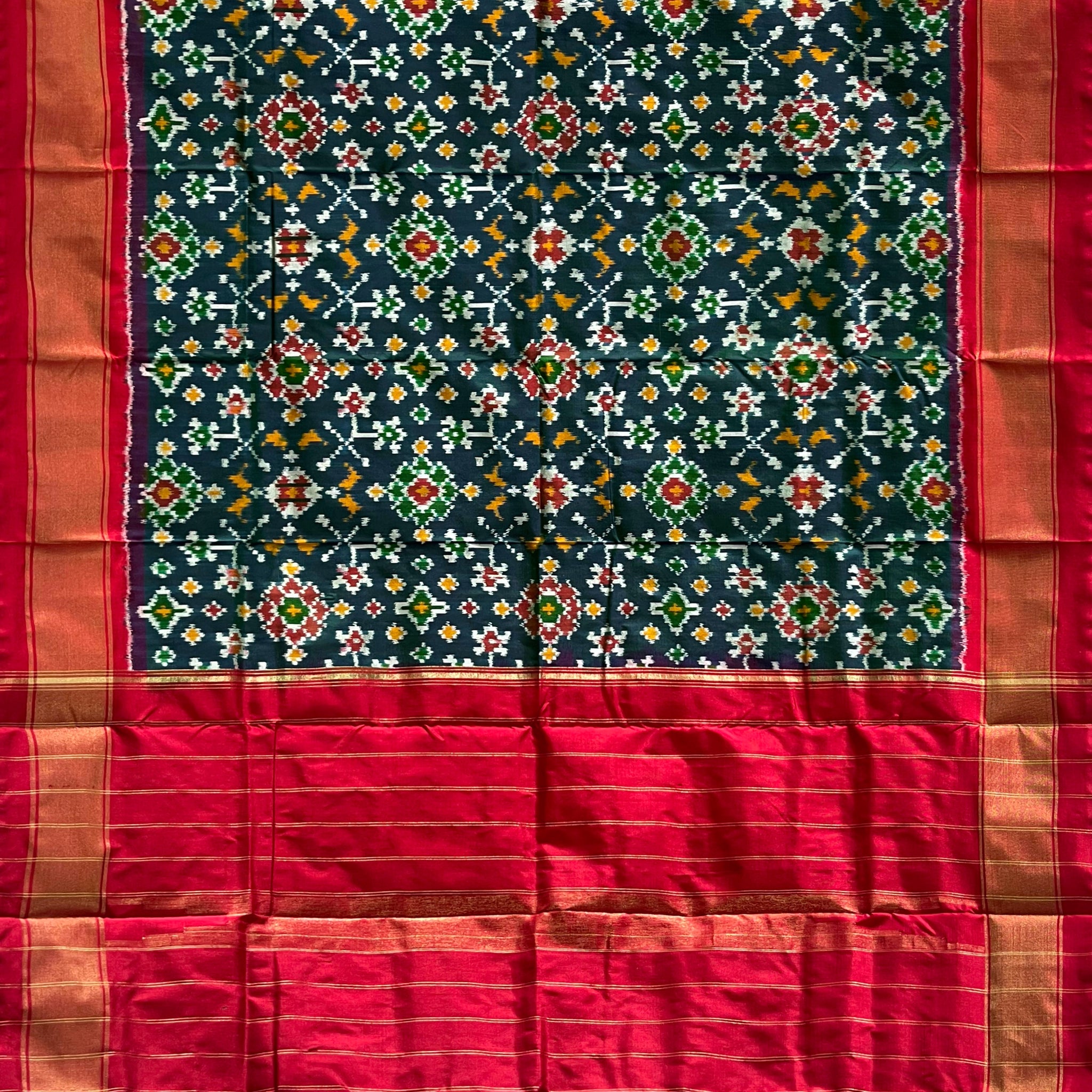 Bottle Greencolour Pochampalli Ikkat Handloom silk duppata
