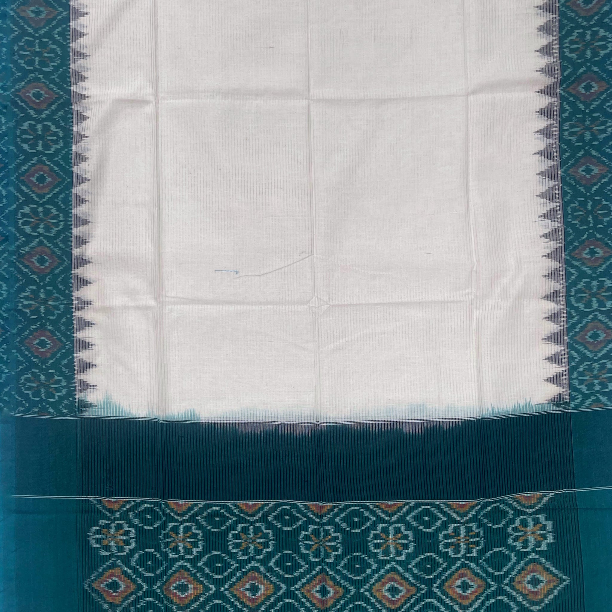 Pochampally Ikkat Cotton Duppata In Off White & Green Colour
