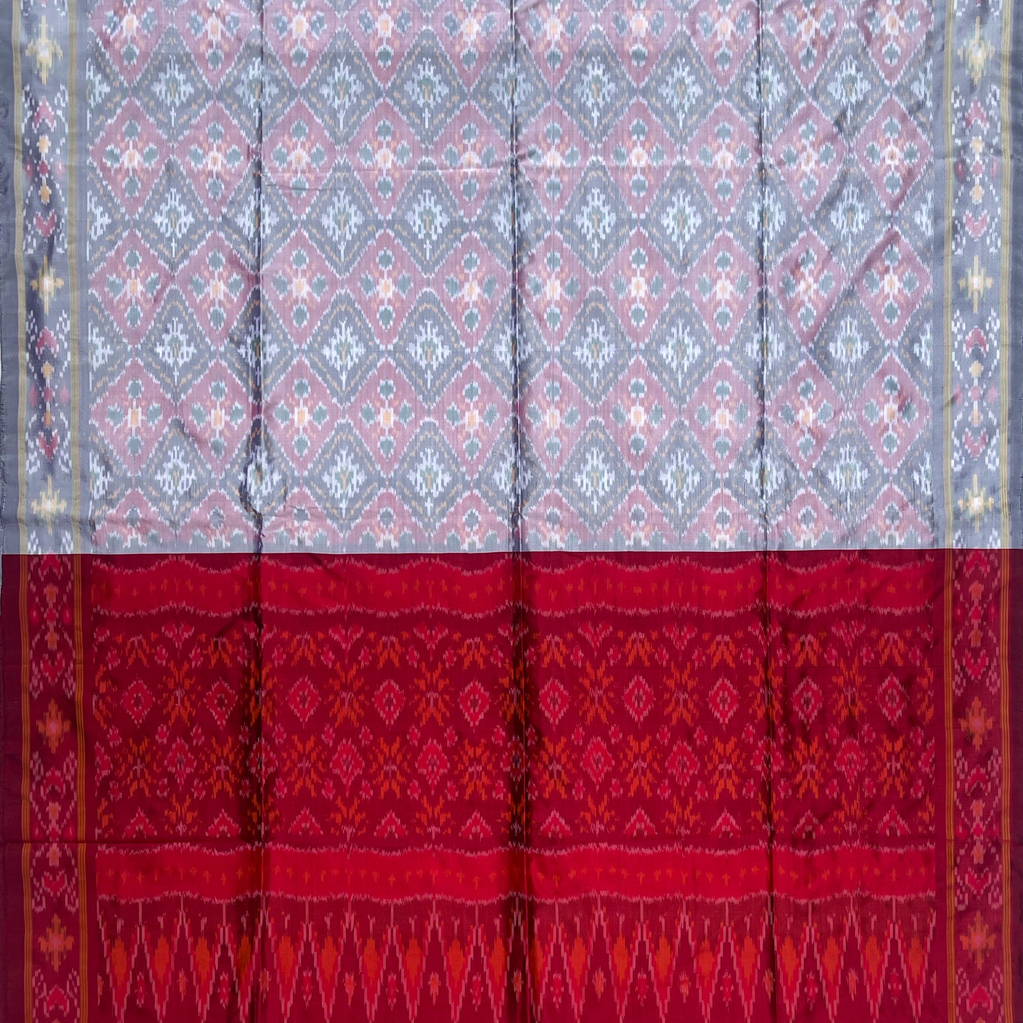 Gray & Maroon colour Pochampalli Ikkat Handloom silk duppata