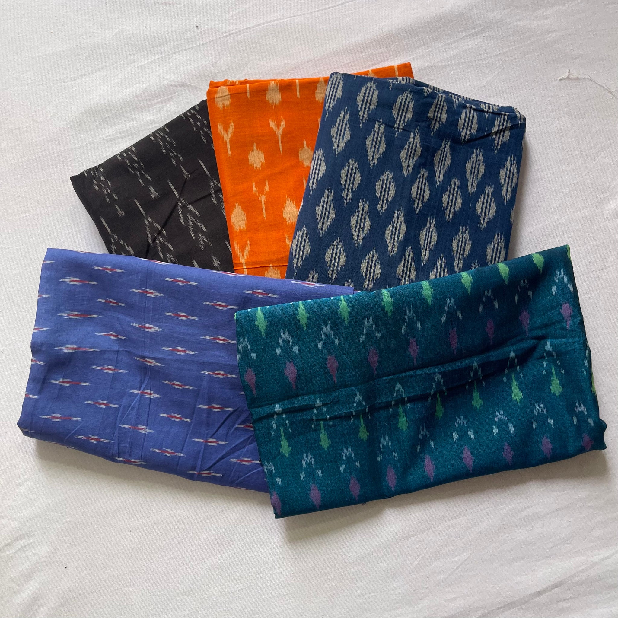 🌟 Festive Combo Offer: Handloom Ikkat Blouse Fabric – Set of 5 (1 Meter Each) 🌟