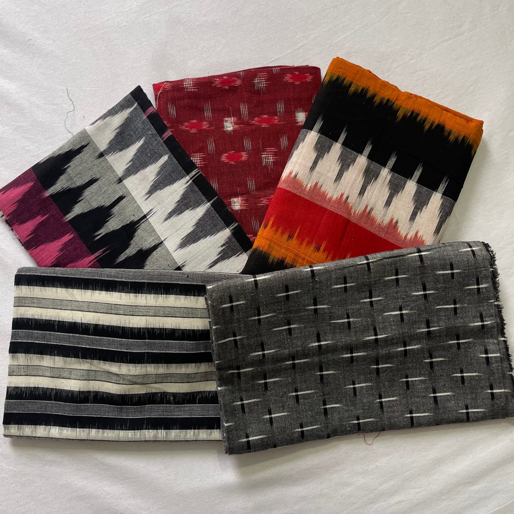 Buy 3 Get 2 Free" offer for the set of 5 blouse fabrics (1 meter each):